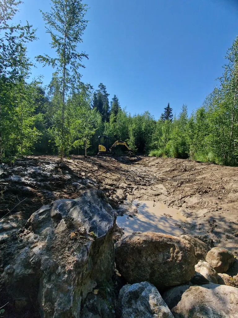 Lammen kaivuu Hausjärvellä